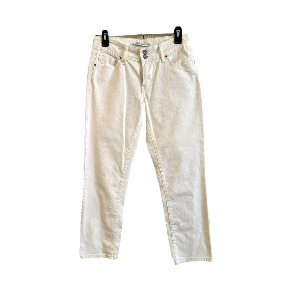 LEVIS, WOMENS,WHITE, SKINNY ANKLE JEANS. MID-RISE. IN LIKE NEW CONDITION.SIZE 6